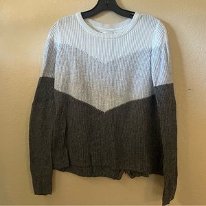 Medium White and Gray Stitchfix Sweater